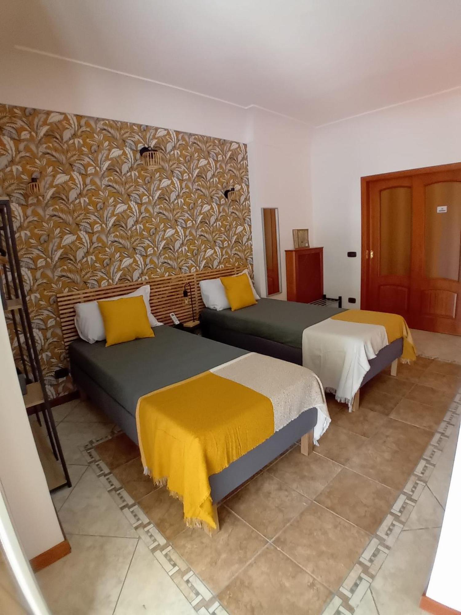 فندق Reginella House نابولي المظهر الخارجي الصورة