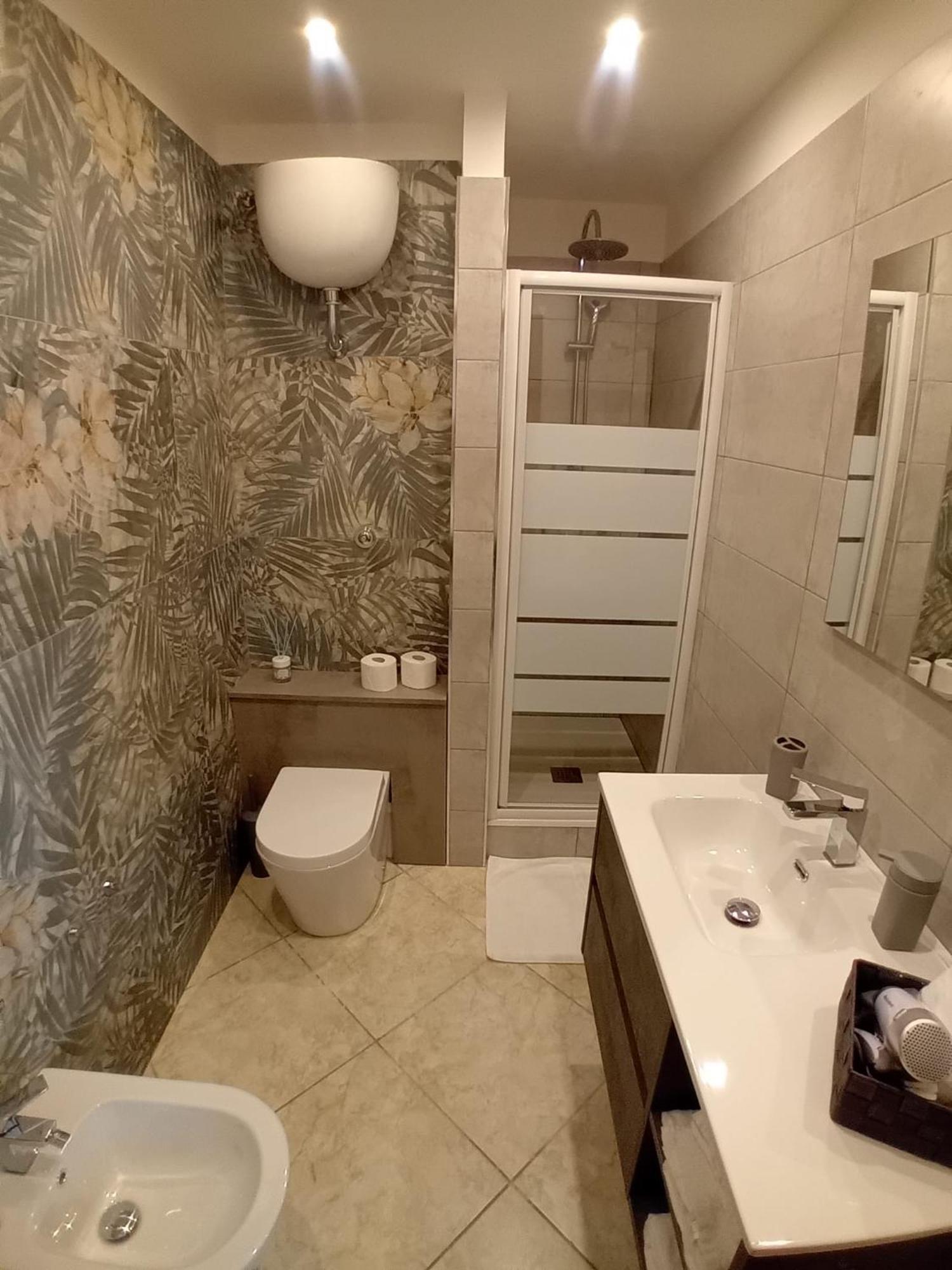 فندق Reginella House نابولي المظهر الخارجي الصورة