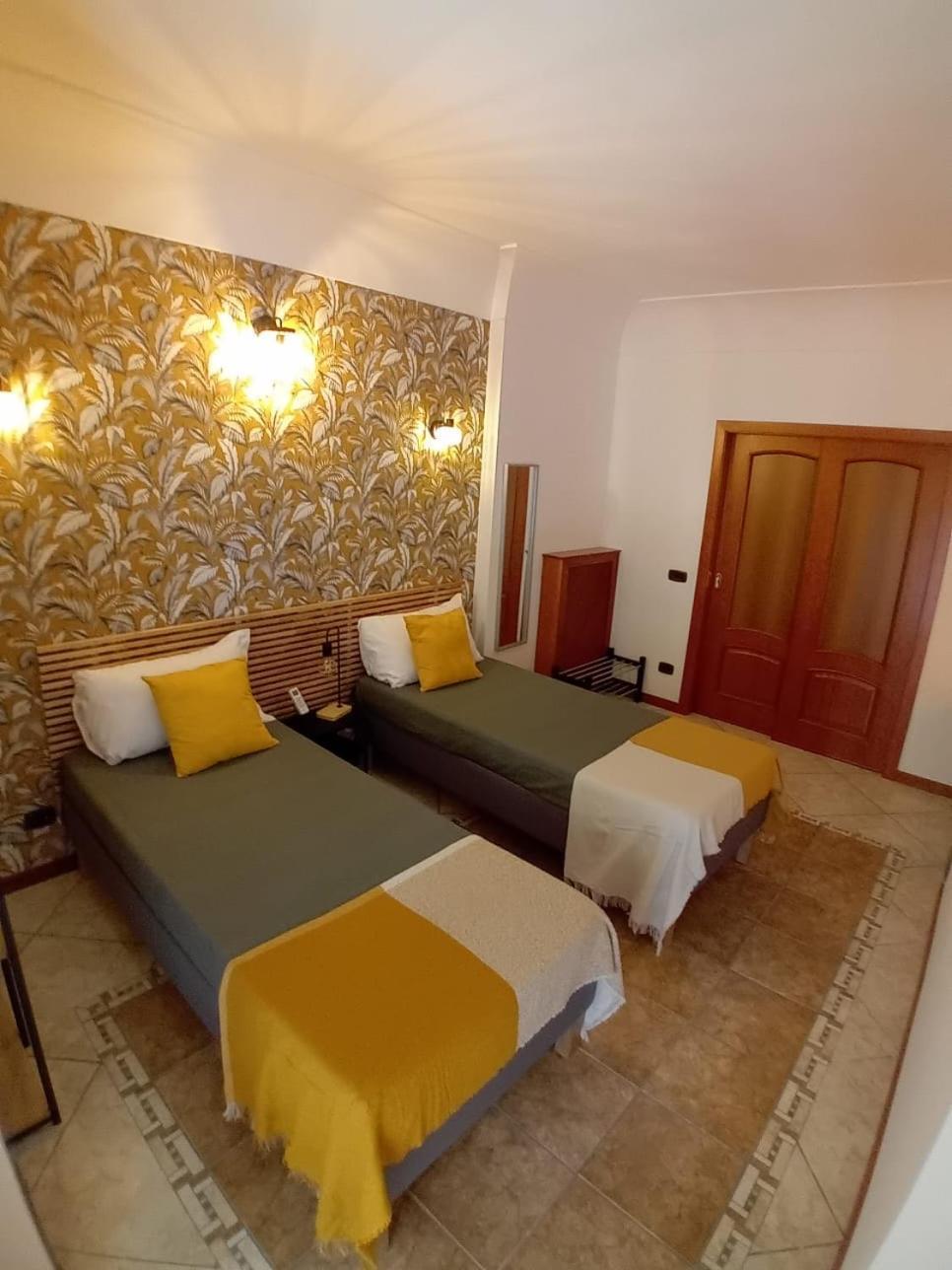 فندق Reginella House نابولي المظهر الخارجي الصورة