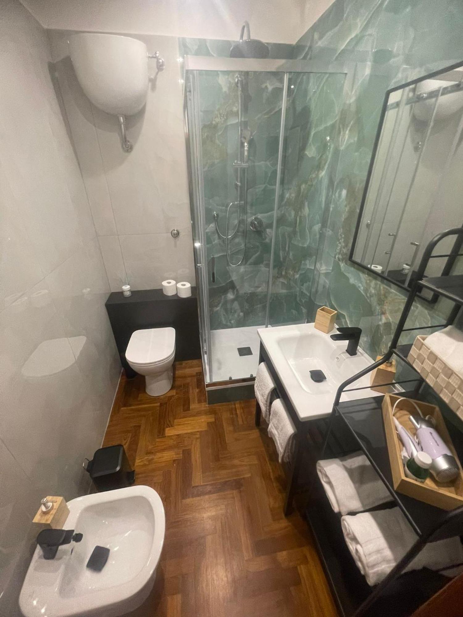 فندق Reginella House نابولي المظهر الخارجي الصورة