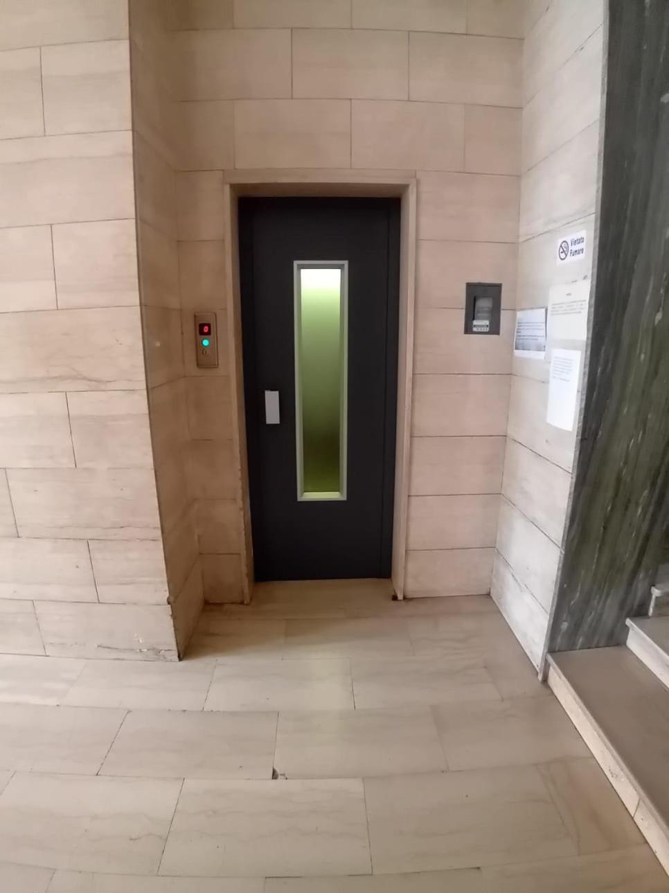 فندق Reginella House نابولي المظهر الخارجي الصورة