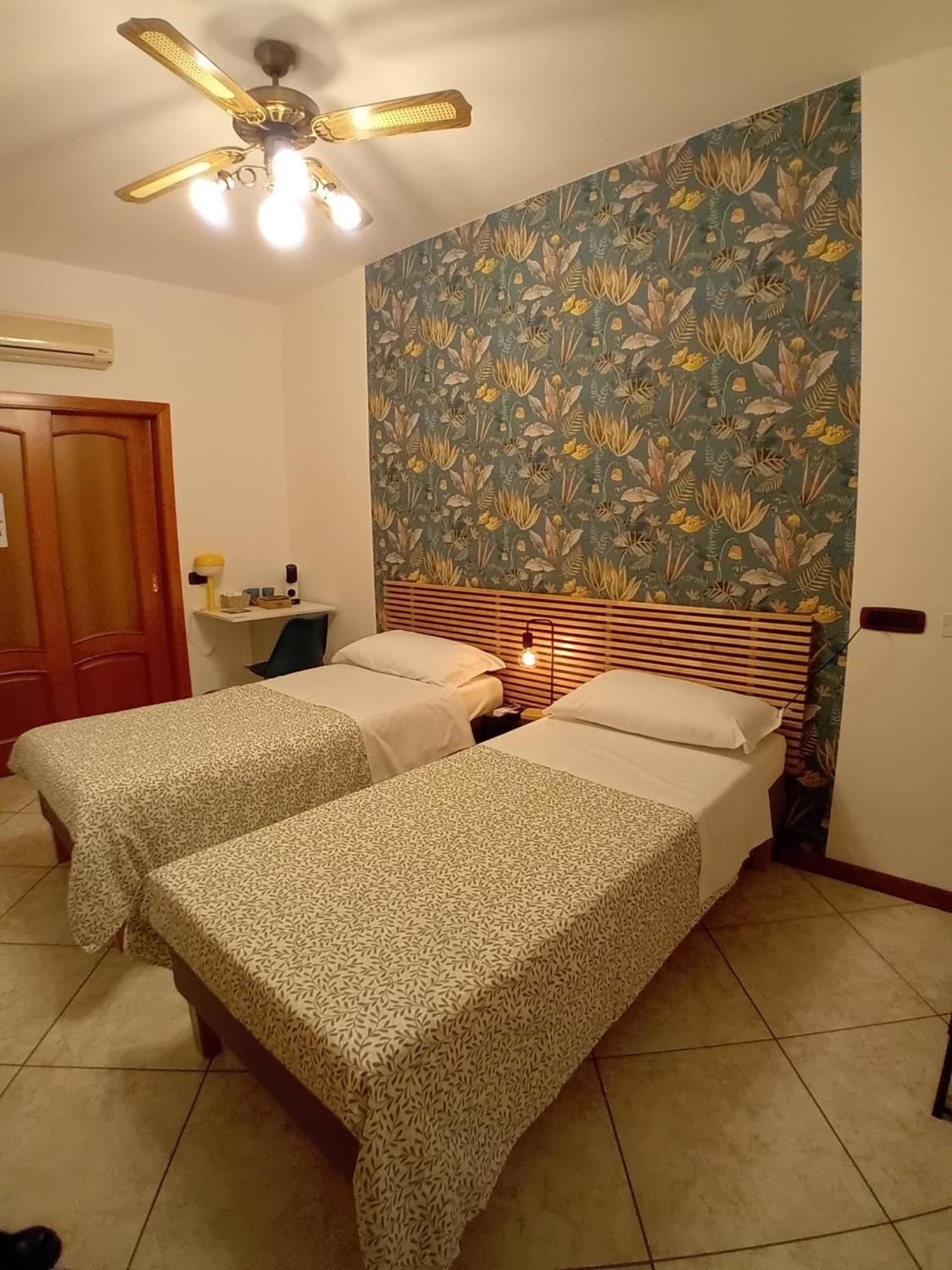 فندق Reginella House نابولي المظهر الخارجي الصورة